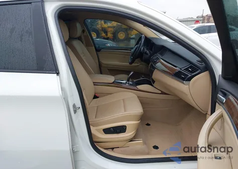 2010 BMW X6 xDrive35I z USA, uszkodzony, nr VIN 5UXFG4C53AL226956